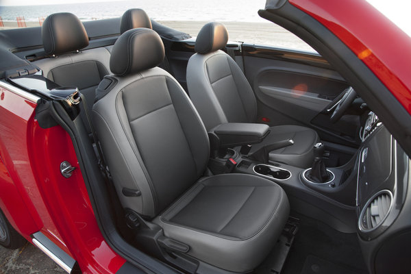 2013 Volkswagen Beetle Convertible Interior