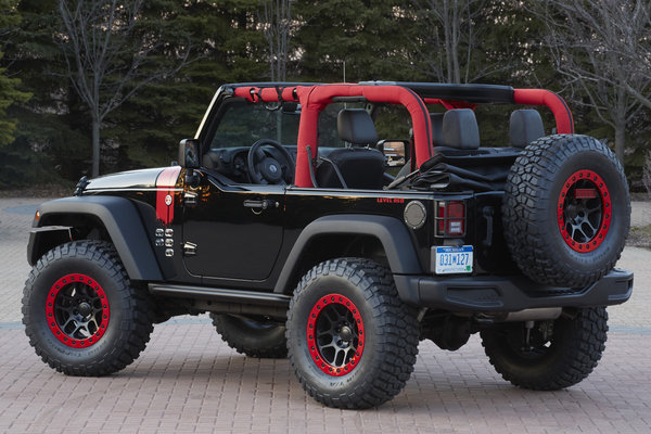 2014 Jeep Wrangler Level Red