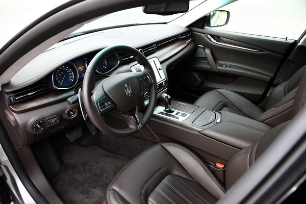2014 Maserati Quattroporte Interior