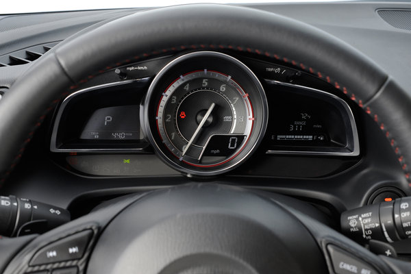 2014 Mazda Mazda3 Instrumentation