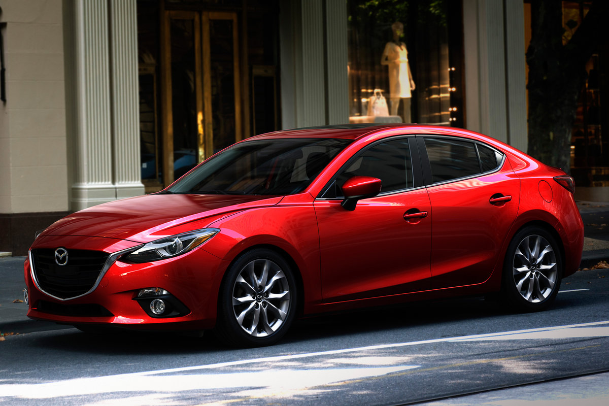 Мазда гибрид. Mazda mazda3. Мазда 3 2015 седан.