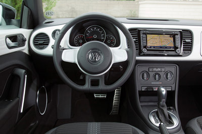 2012 Volkswagen Beetle Instrumentation