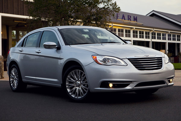 2013 Chrysler 200 Sedan