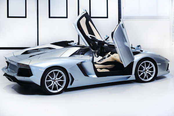 2013 Lamborghini Aventador Roadster