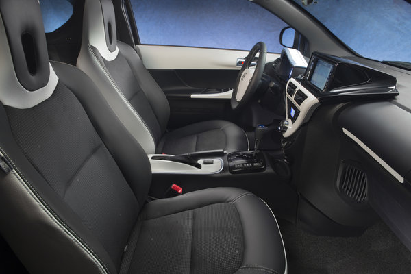 2013 Scion iQ EV Interior