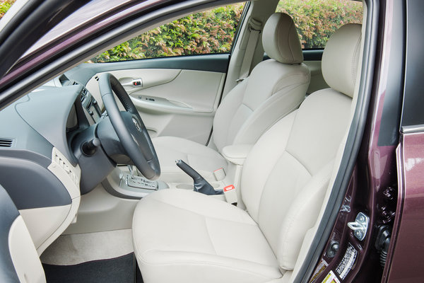 2013 Toyota Corolla LE Special Edition Interior