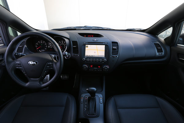 2014 Kia Forte 5d Interior