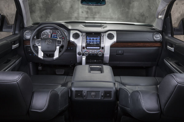 2014 Toyota Tundra Crew Cab Limited Interior