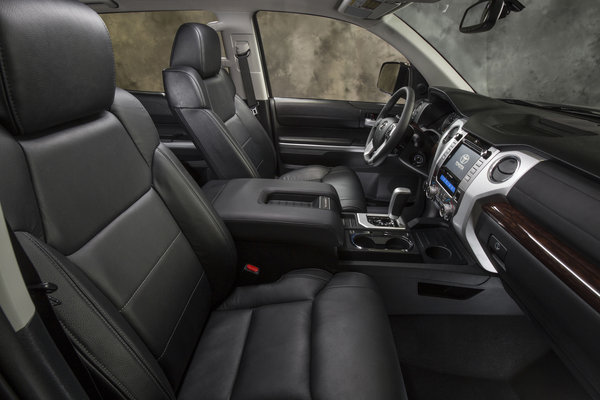 2014 Toyota Tundra Crew Cab Limited Interior