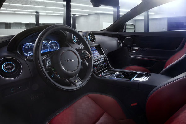 2014 Jaguar XJR Interior