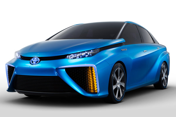 2013 Toyota FCV (Fuel Cell Vehicle)