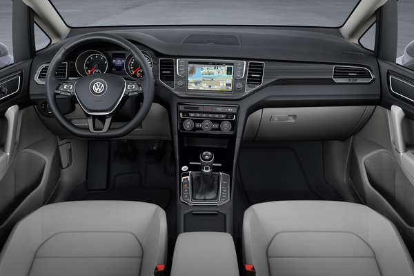 2013 Volkswagen Golf Sportsvan Interior