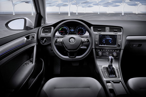 2014 Volkswagen E-Golf Interior