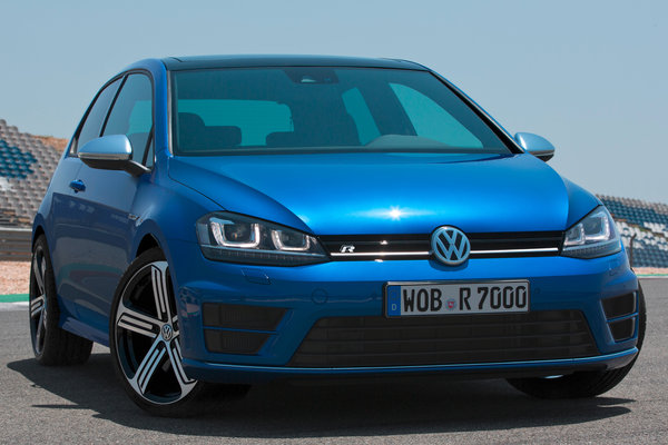 2014 Volkswagen Golf R 3d