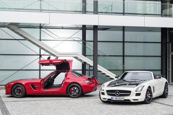 2015 Mercedes-Benz SLS AMG GT Roadster Final Edition