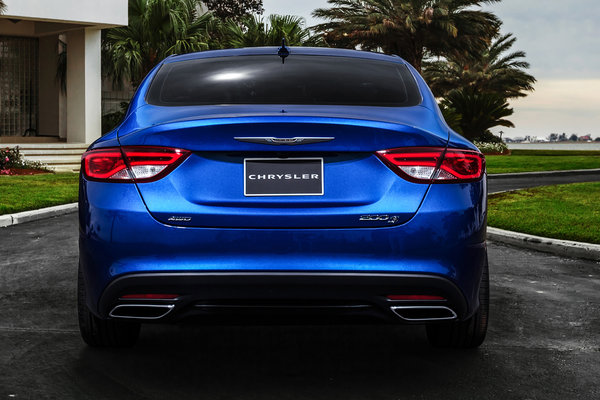 2015 Chrysler 200 S