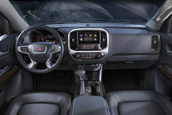 2015 GMC Canyon Extended Cab Interior