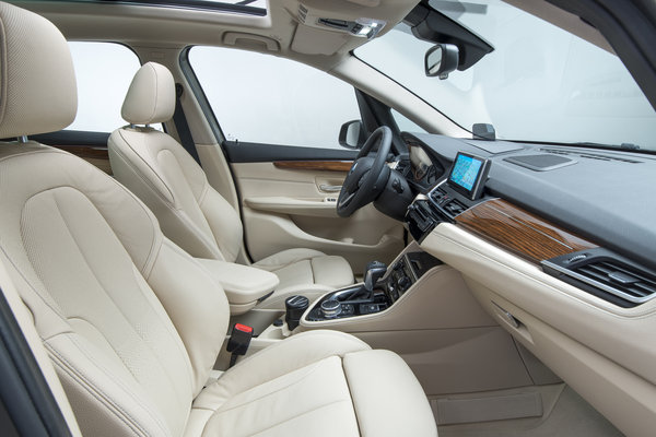 2015 BMW 2-Series Active Tourer Interior