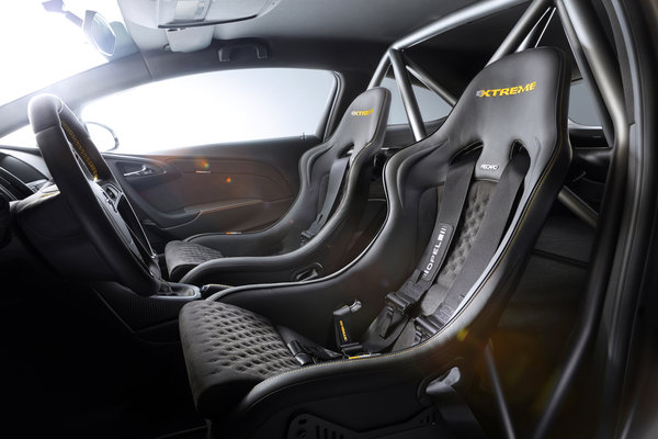 2014 Opel Astra OPC Extreme Interior
