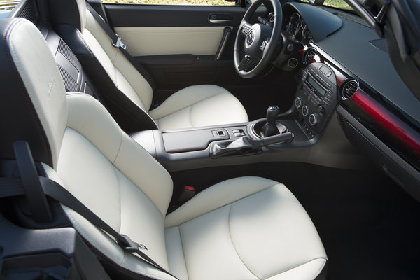 2015 Mazda MX-5 Miata 25th Anniversary Edition Interior