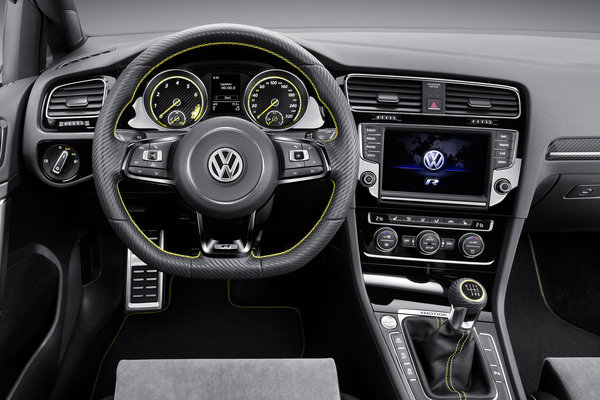 2014 Volkswagen Golf R400 Instrumentation