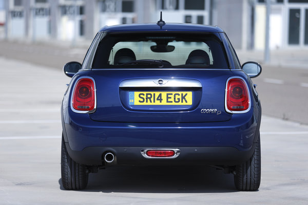 2015 Mini Cooper Hardtop 4-door