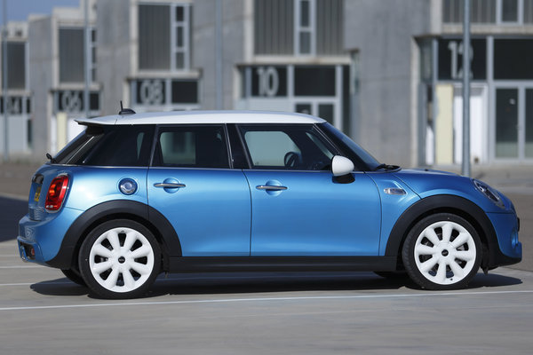 2015 Mini Cooper Hardtop 4-door