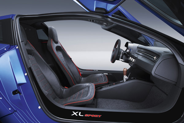 2014 Volkswagen XL Sport Interior