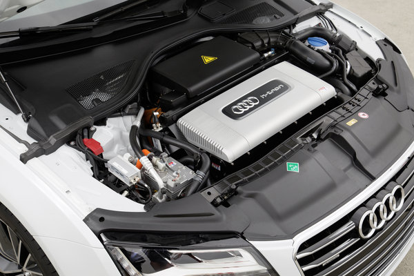 2014 Audi A7 Sportback h-tron quattro Engine