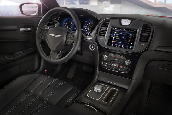 2015 Chrysler 300 Interior