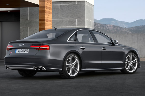 2015 Audi S8