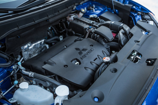 2015 Mitsubishi Outlander Sport Engine