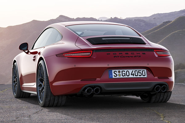 2015 Porsche 911 Carrera GTS Coupe