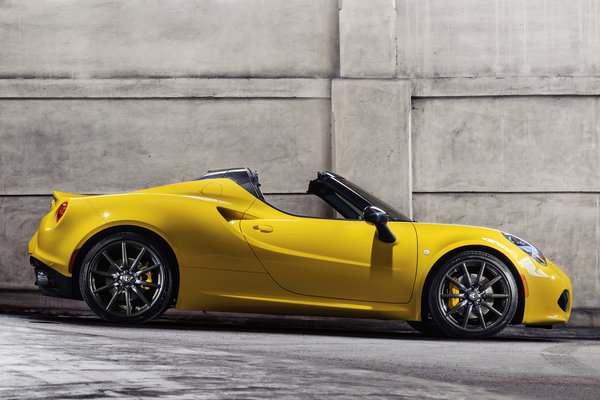 2015 Alfa Romeo 4C Spider