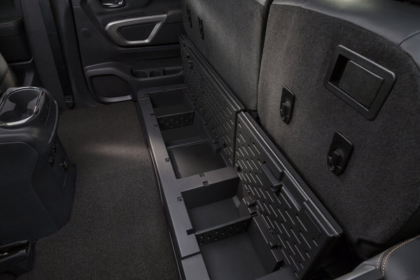 2016 Nissan Titan Crew Cab Interior