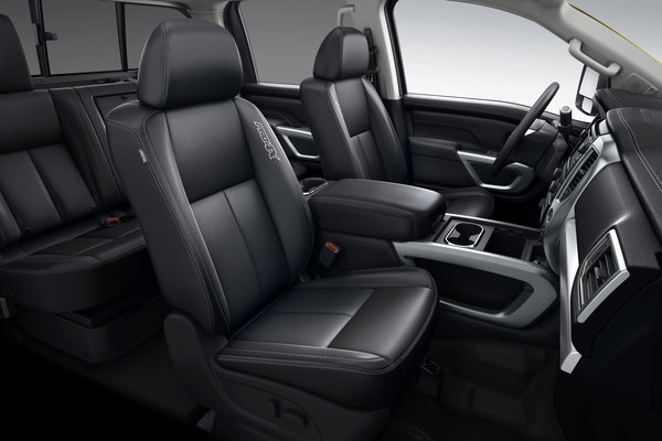 2016 Nissan Titan Crew Cab Interior