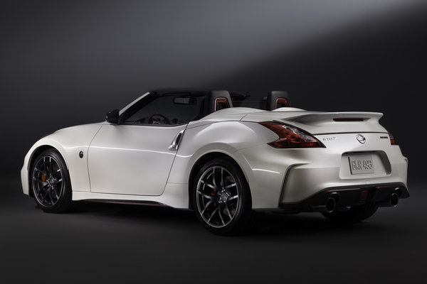 2015 Nissan 370Z NISMO Roadster