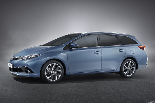 2015 Toyota Auris wagon