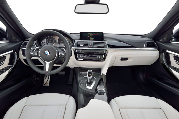 2016 BMW 3-Series sedan Interior