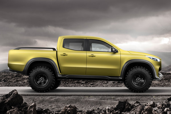 2016 Mercedes-Benz X-Class powerful adventurer