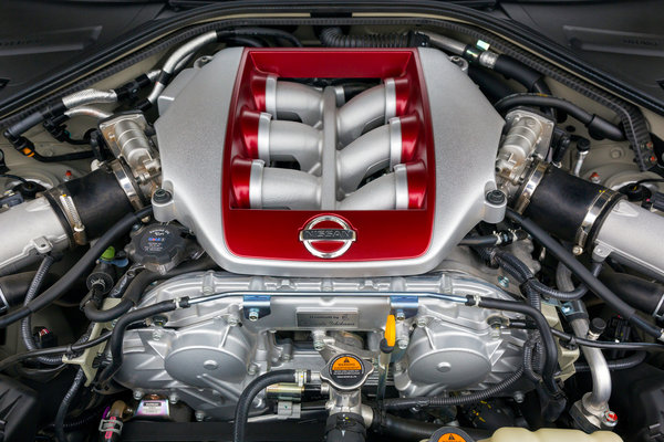 2016 Nissan GT-R Engine