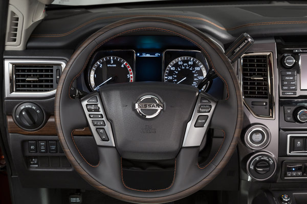 2016 Nissan Titan XD Crew Cab Instrumentation