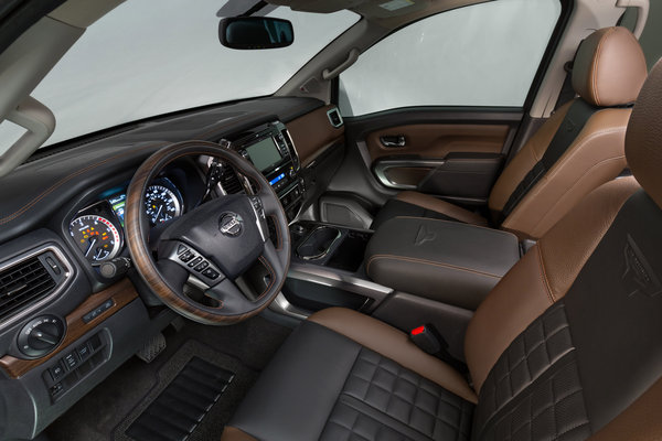 2016 Nissan Titan XD Crew Cab Interior