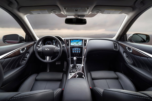 2016 Infiniti Q50 Interior