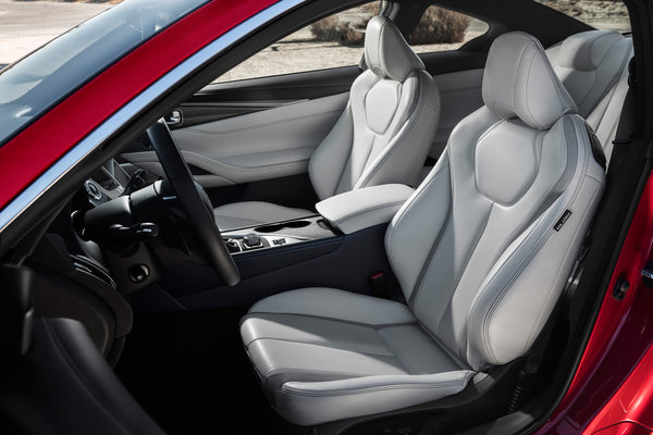 2017 Infiniti Q60 Coupe Interior