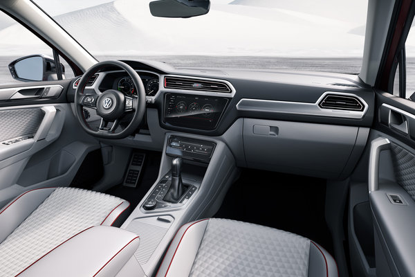 2016 Volkswagen Tiguan GTE Active Interior