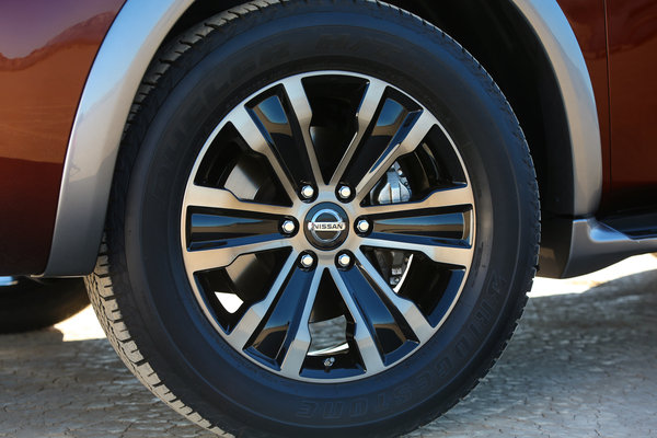 2017 Nissan Armada Wheel