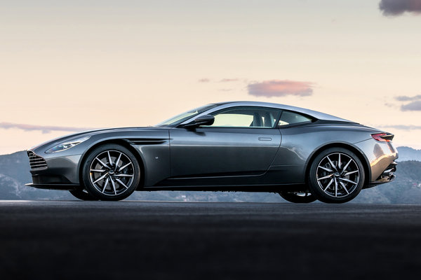 2017 Aston Martin DB11