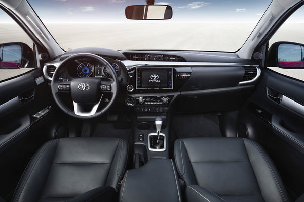 2017 Toyota Hilux Interior
