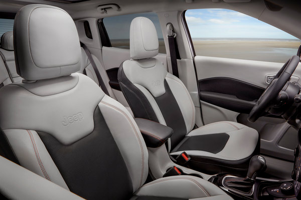 2017 Jeep Compass Interior